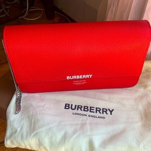 Burberry Grace Clutch Red